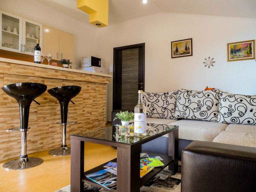 Apartments Miles يوتجيها المظهر الخارجي الصورة