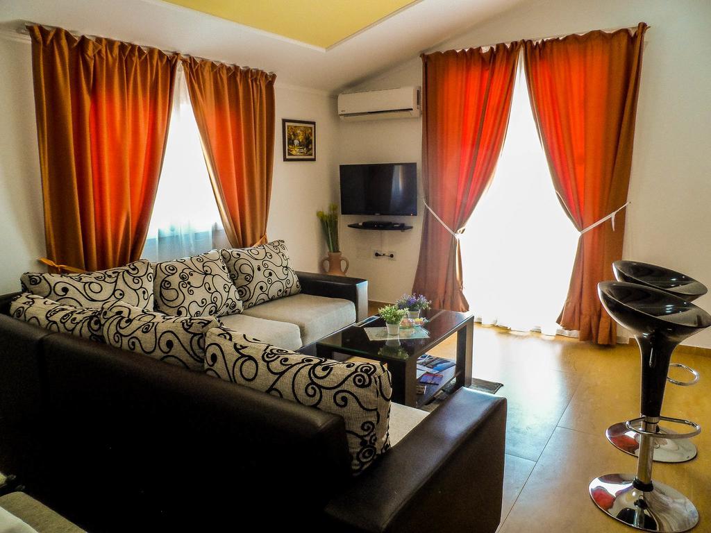 Apartments Miles يوتجيها المظهر الخارجي الصورة