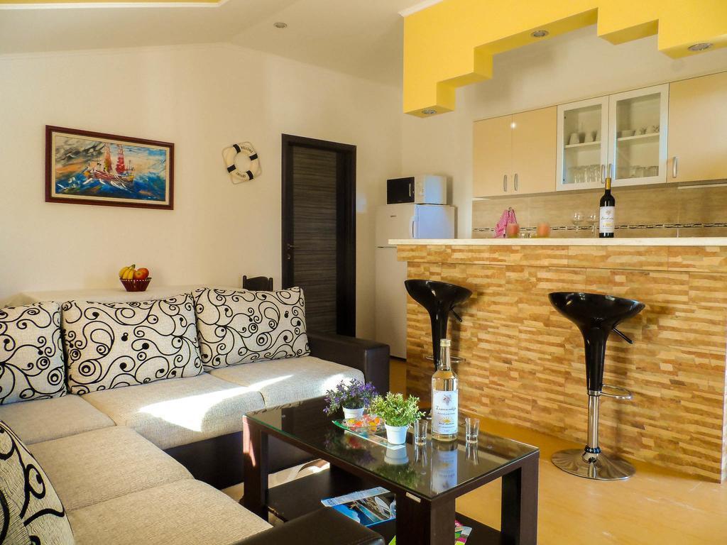 Apartments Miles يوتجيها المظهر الخارجي الصورة