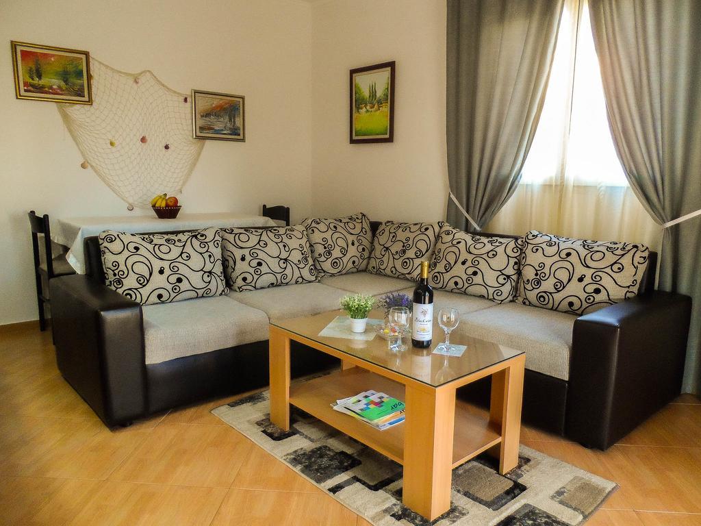 Apartments Miles يوتجيها المظهر الخارجي الصورة